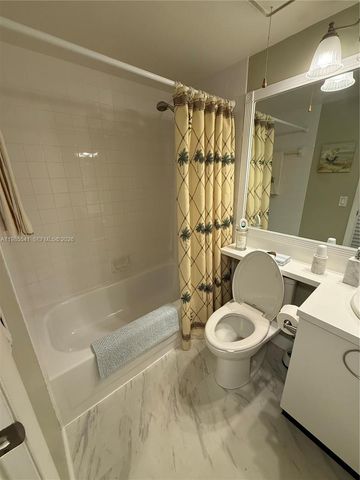 608 Waterside Dr 608, Hypoluxo, FL 33462