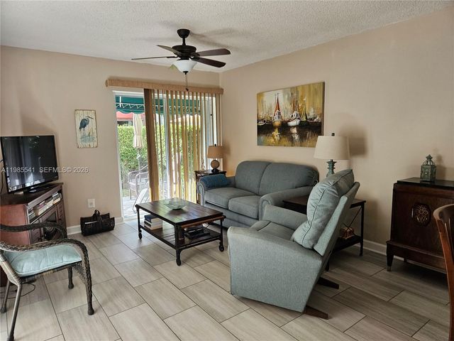 608 Waterside Dr 608, Hypoluxo, FL 33462