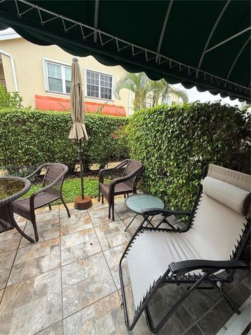 608 Waterside Dr 608, Hypoluxo, FL 33462