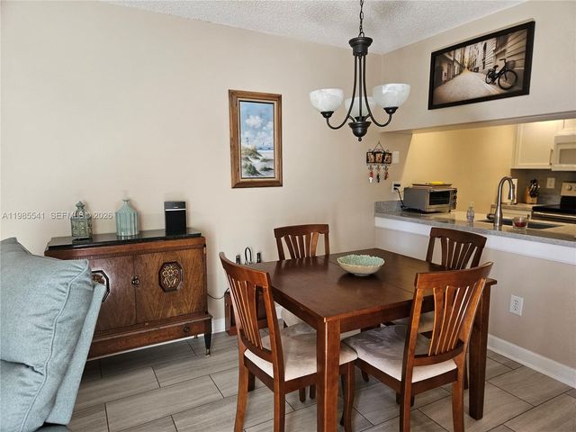 608 Waterside Dr 608, Hypoluxo, FL 33462