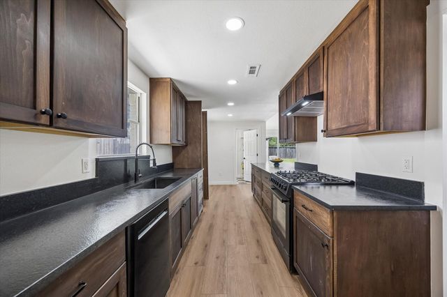 10618 Wickersham Lane, Houston, TX 77042