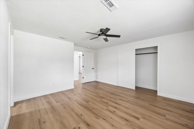 10618 Wickersham Lane, Houston, TX 77042