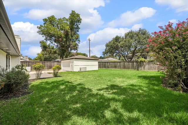 10618 Wickersham Lane, Houston, TX 77042
