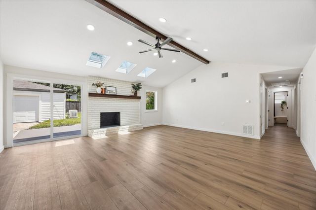 10618 Wickersham Lane, Houston, TX 77042