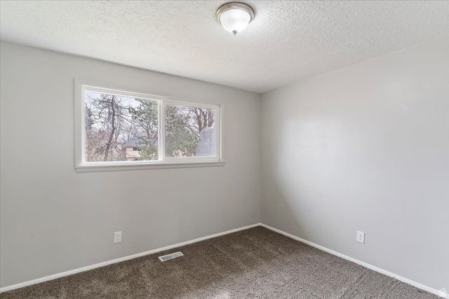 1533 W 1740 N, Clearfield, UT 84015