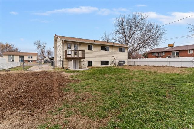 1533 W 1740 N, Clearfield, UT 84015