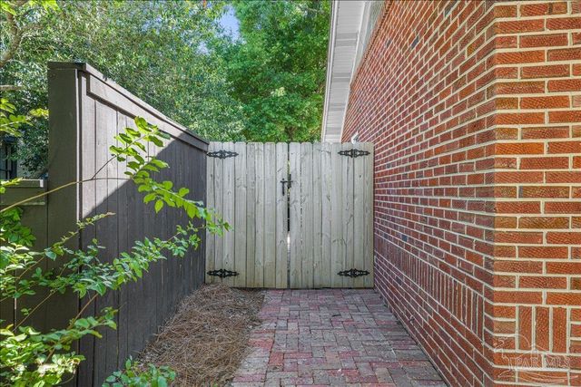 1715 E Jackson St, Pensacola, FL 32501