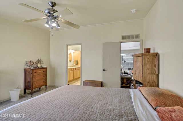 14053 E Race Horse Place, Vail, AZ 85641