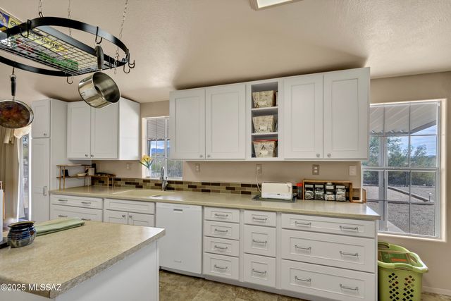 14053 E Race Horse Place, Vail, AZ 85641