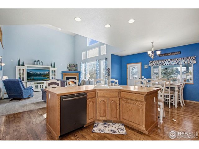 960 Norway Maple Dr, Loveland, CO 80538