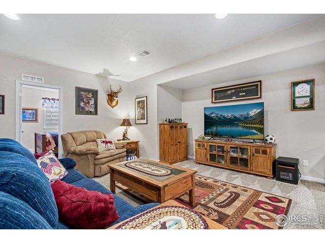 960 Norway Maple Dr, Loveland, CO 80538