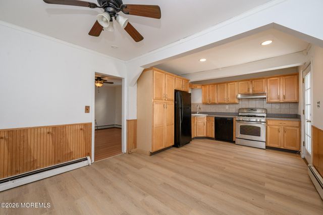 170 Park Avenue, Keansburg, NJ 07734