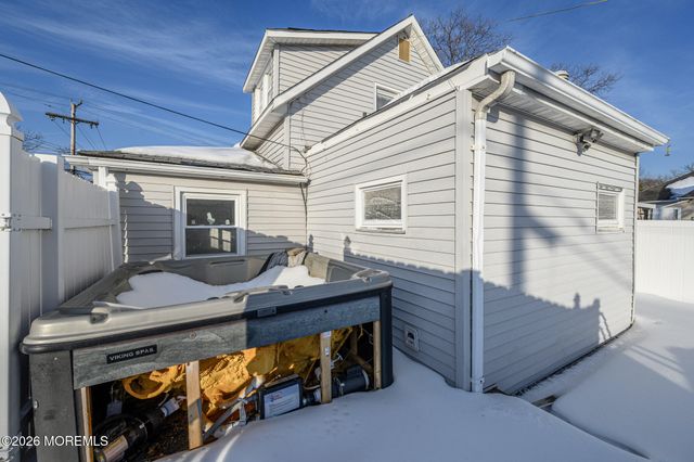 170 Park Avenue, Keansburg, NJ 07734