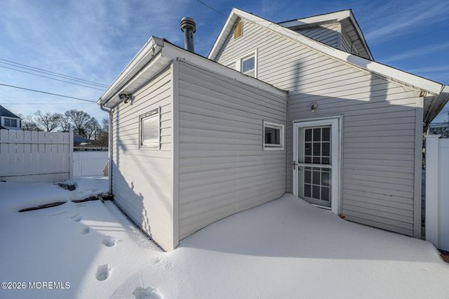 170 Park Avenue, Keansburg, NJ 07734