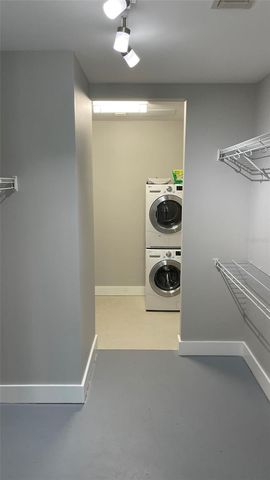 150 E ROBINSON STREET 1423, Orlando, FL 32801