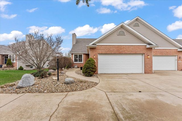 1718 Tin Cup Road, Mahomet, IL 61853