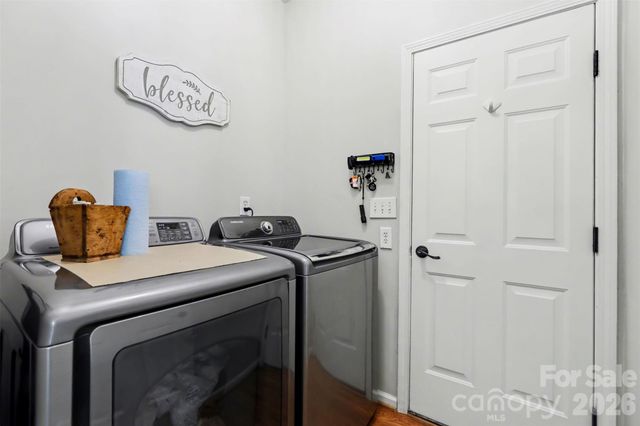 6216 Creek Breeze Road, Charlotte, NC 28269
