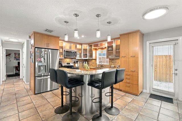 2801 W SAN ISIDRO STREET, Tampa, FL 33629