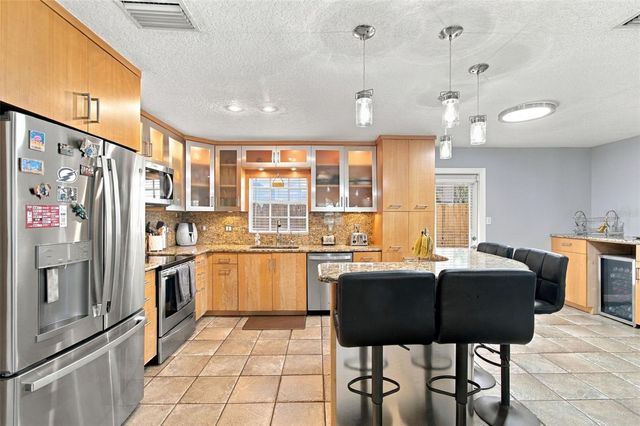 2801 W SAN ISIDRO STREET, Tampa, FL 33629