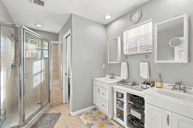 2801 W SAN ISIDRO STREET, Tampa, FL 33629