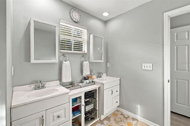 2801 W SAN ISIDRO STREET, Tampa, FL 33629