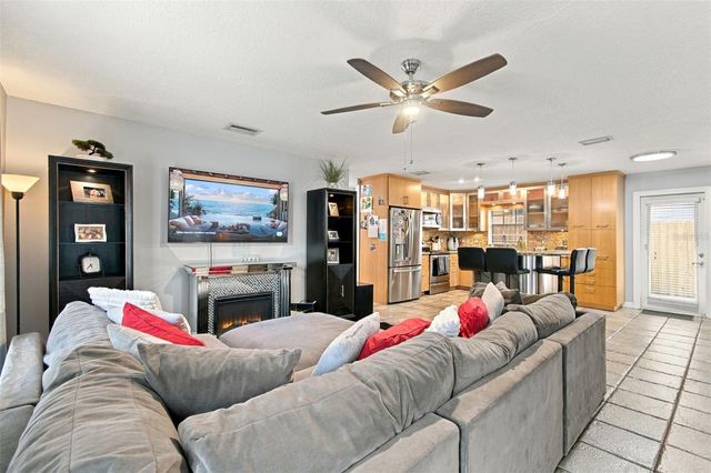 2801 W SAN ISIDRO STREET, Tampa, FL 33629