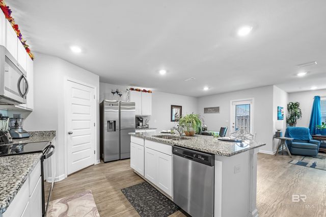 20770 Mercury Drive, Robertsdale, AL 36567