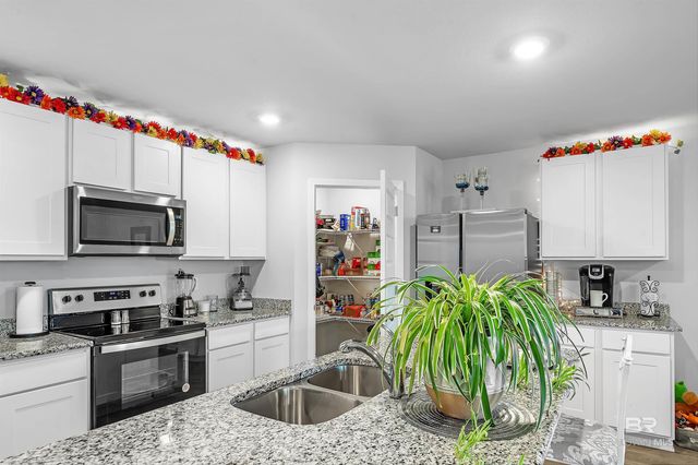 20770 Mercury Drive, Robertsdale, AL 36567