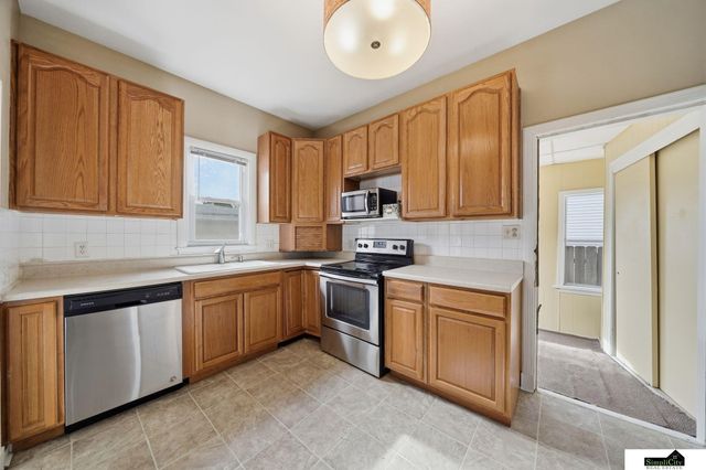 1701 S 16 Street, Lincoln, NE 68502