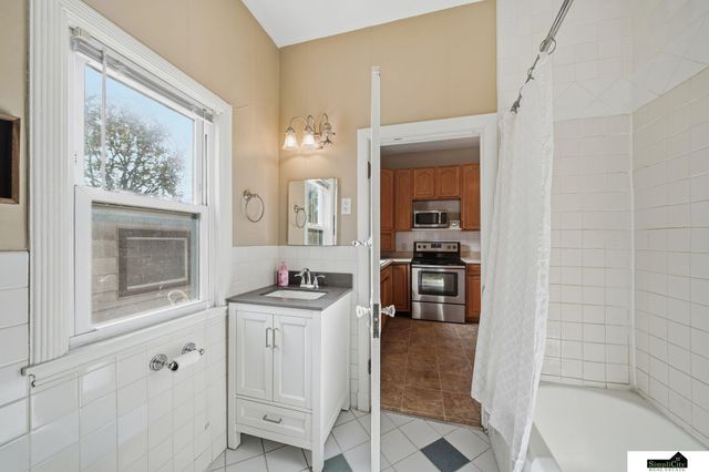 1701 S 16 Street, Lincoln, NE 68502