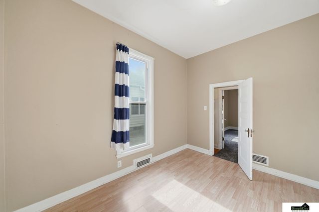 1701 S 16 Street, Lincoln, NE 68502