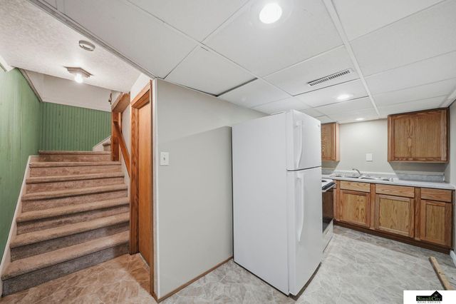 1701 S 16 Street, Lincoln, NE 68502