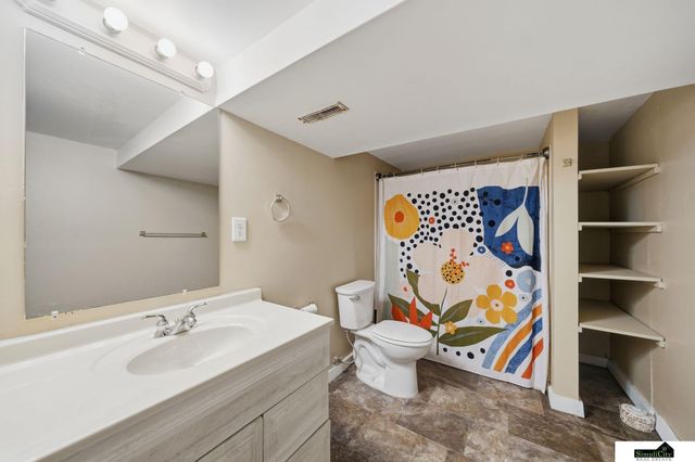 1701 S 16 Street, Lincoln, NE 68502