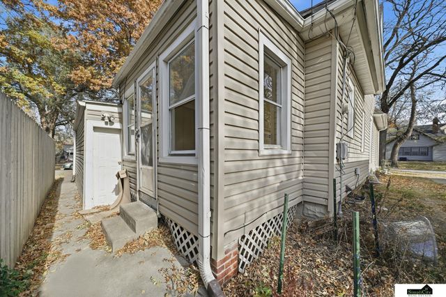 1701 S 16 Street, Lincoln, NE 68502