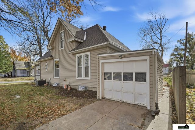 1701 S 16 Street, Lincoln, NE 68502