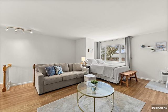 9 Wedgewood Drive 93, Verona, NJ 07044