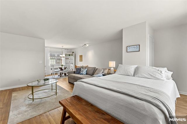 9 Wedgewood Drive 93, Verona, NJ 07044