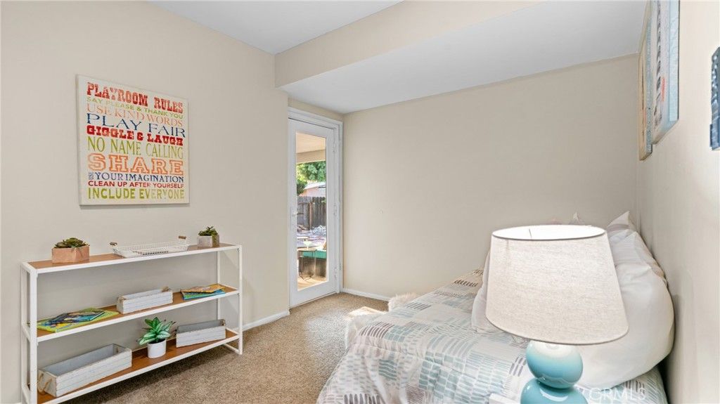 Image 28 of property listing at 927 Alta Loma Drive, Corona, CA 92882