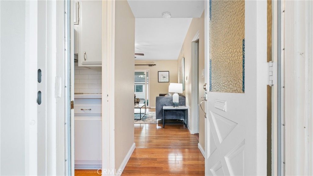 Image 6 of property listing at 927 Alta Loma Drive, Corona, CA 92882