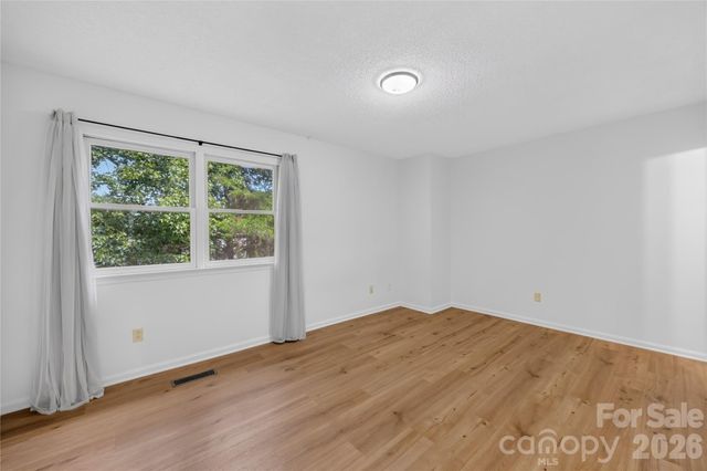 8426 Rust Wood Place, Charlotte, NC 28227