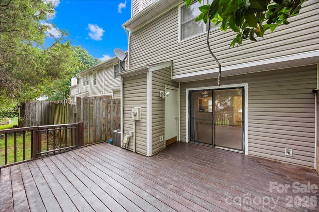 8426 Rust Wood Place, Charlotte, NC 28227