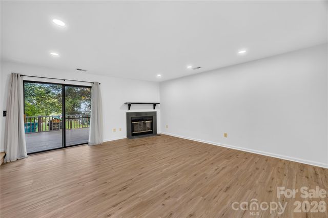8426 Rust Wood Place, Charlotte, NC 28227