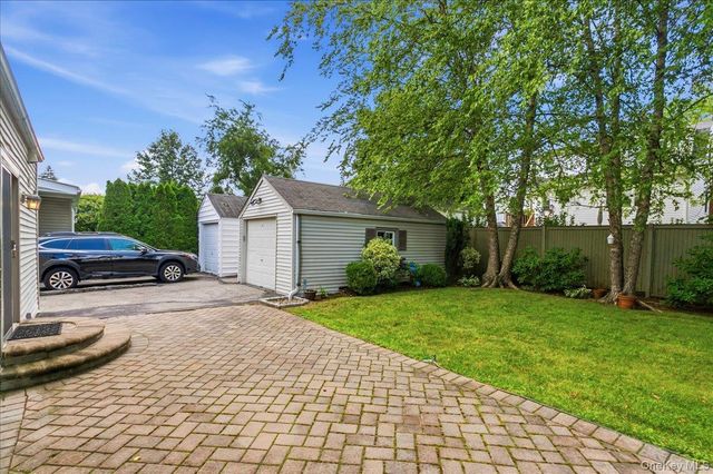194 Lincoln Place, Eastchester, NY 10709