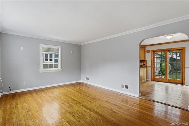 194 Lincoln Place, Eastchester, NY 10709