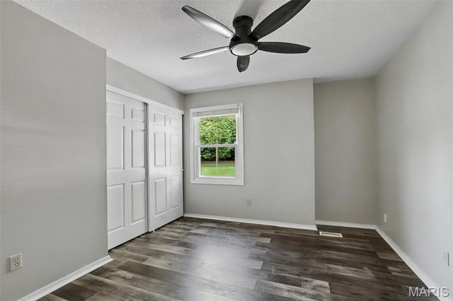 2803 Elk Peak Court, St Louis, MO 63129