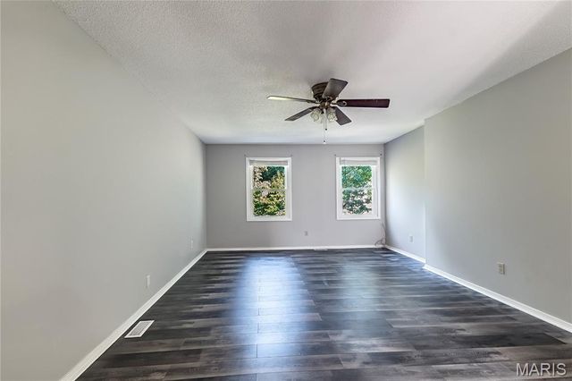 2803 Elk Peak Court, St Louis, MO 63129