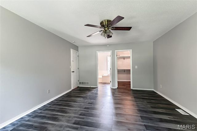 2803 Elk Peak Court, St Louis, MO 63129