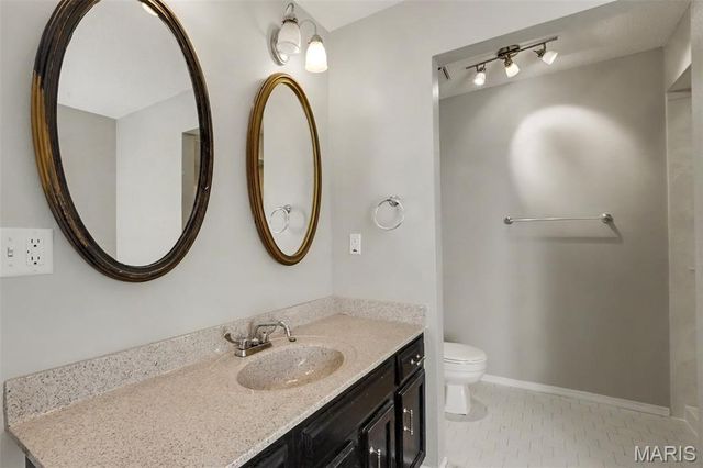 2803 Elk Peak Court, St Louis, MO 63129