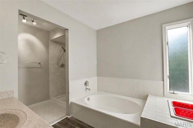 2803 Elk Peak Court, St Louis, MO 63129