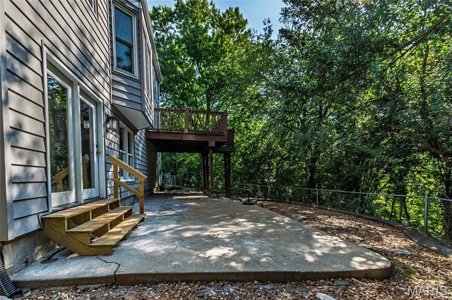 2803 Elk Peak Court, St Louis, MO 63129